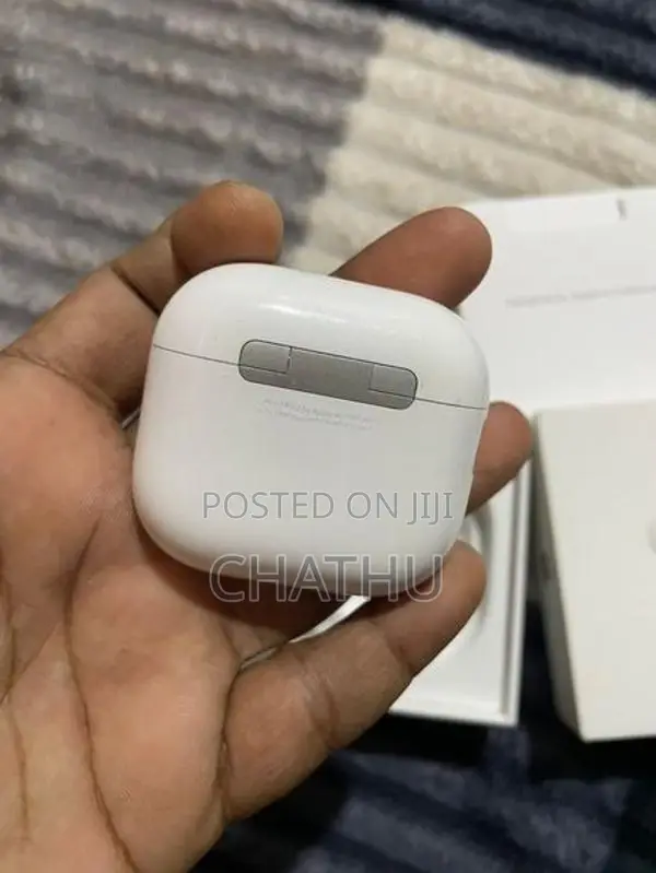 Apple AirPods 4