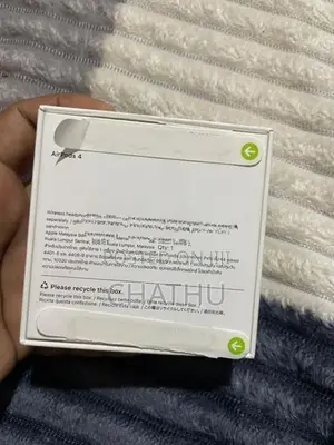 Apple AirPods 4