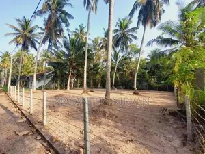 වෙන්නප්පුව , දංකොටුව නගර වලට නුදුරින් පර්චස් 20 ක මෙම ඉඩම විකිනීමට ඇත.