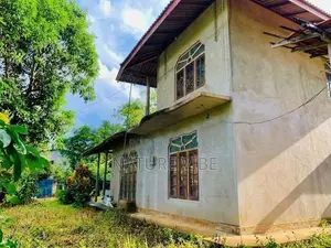 දෙමහල් නිවසක් සමග ඉඩමක් ඉතා Tangalle In Tangalla