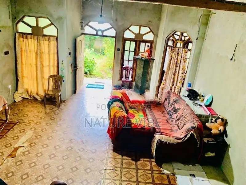 දෙමහල් නිවසක් සමග ඉඩමක් ඉතා Tangalle In Tangalla