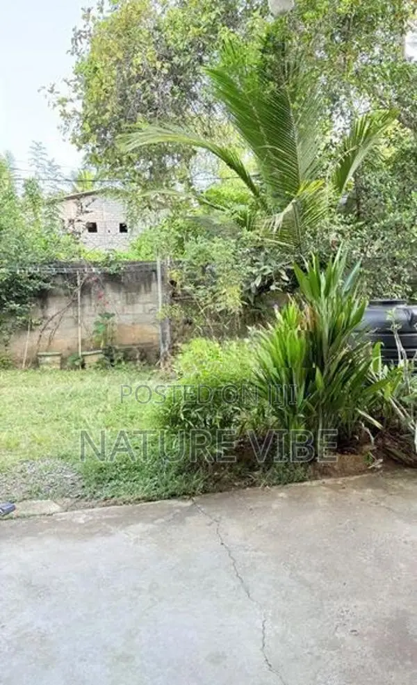 දෙමහල් නිවසක් සමග ඉඩමක් ඉතා Tangalle In Tangalla