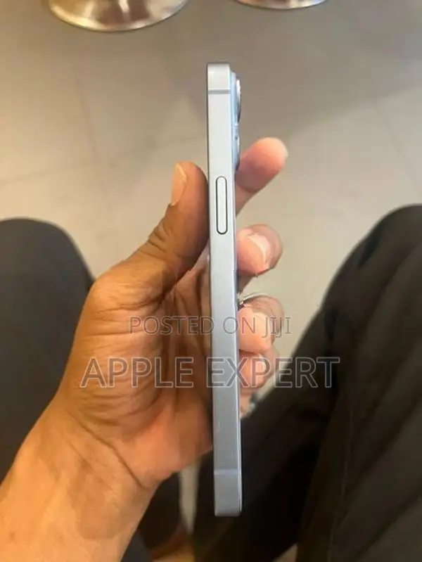 Apple iPhone 14 (Used)