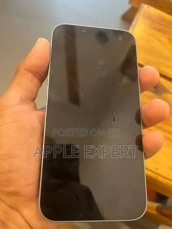 Apple iPhone 14 (Used)