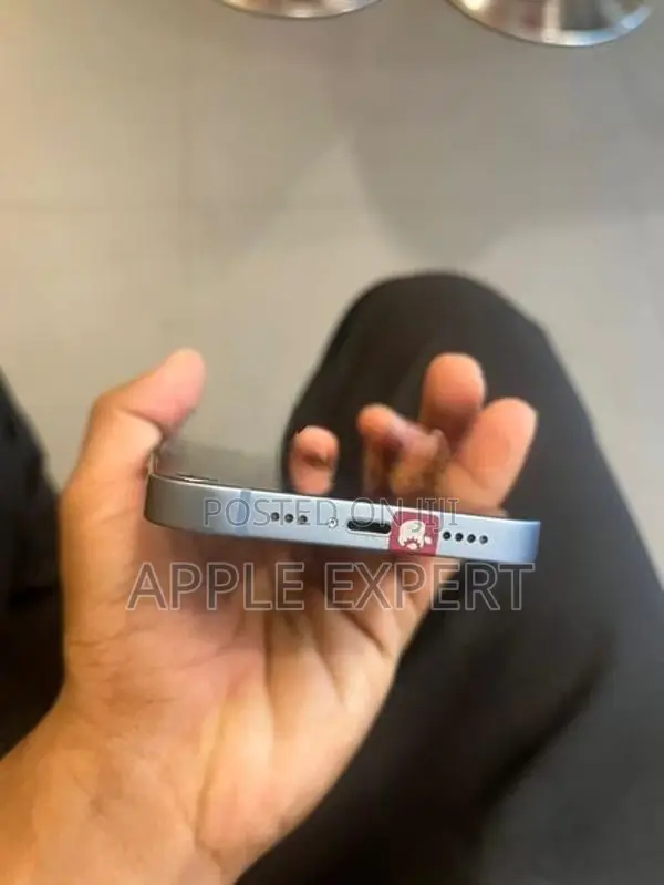 Apple iPhone 14 (Used)
