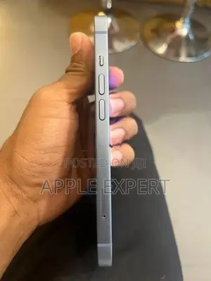 Apple iPhone 14 (Used)