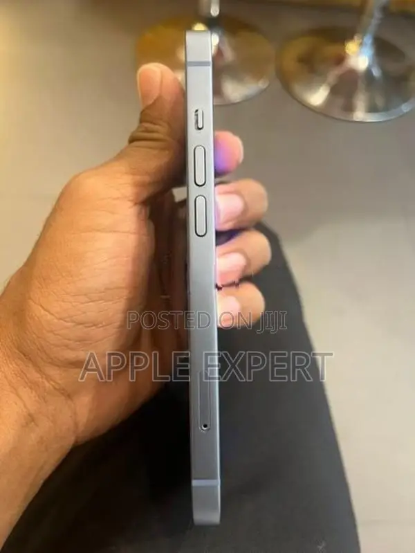 Apple iPhone 14 (Used)