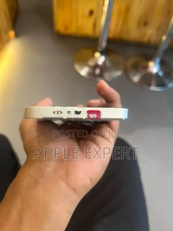Apple iPhone 13 (Used)