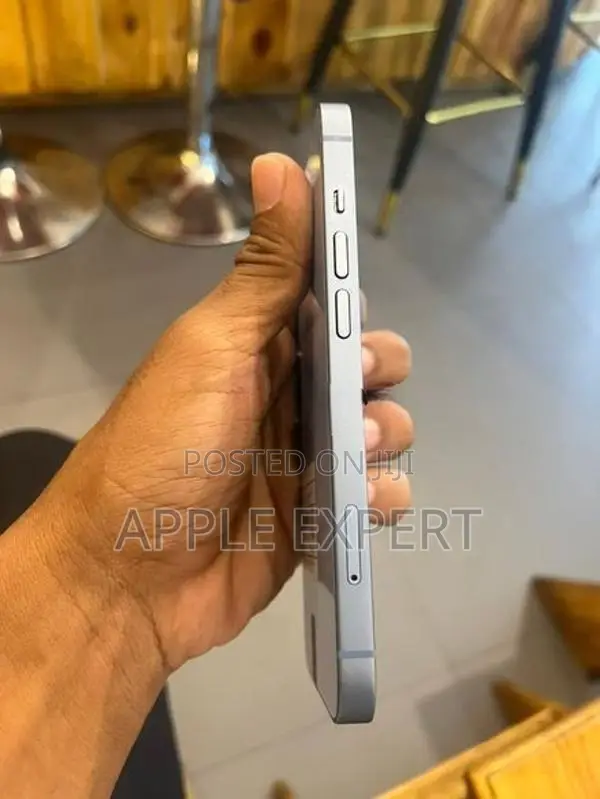 Apple iPhone 14 (Used)
