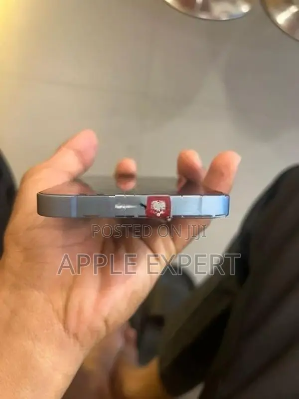 Apple iPhone 14 (Used)