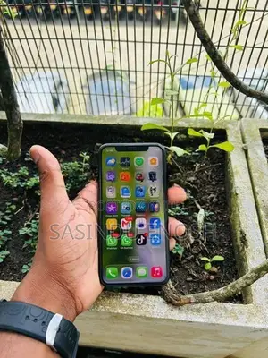 Apple iPhone 11 Pro (Used)