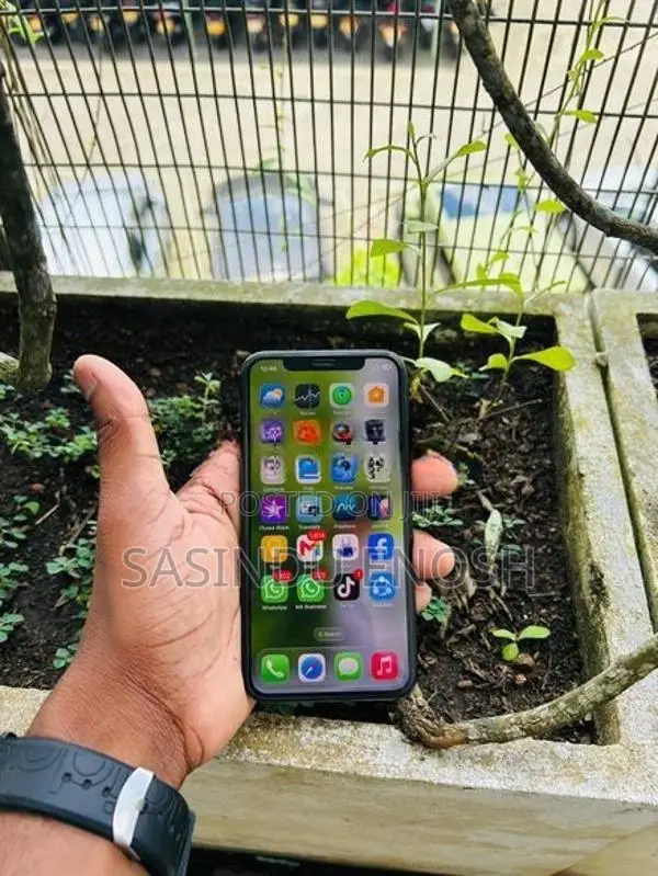 Apple iPhone 11 Pro (Used)