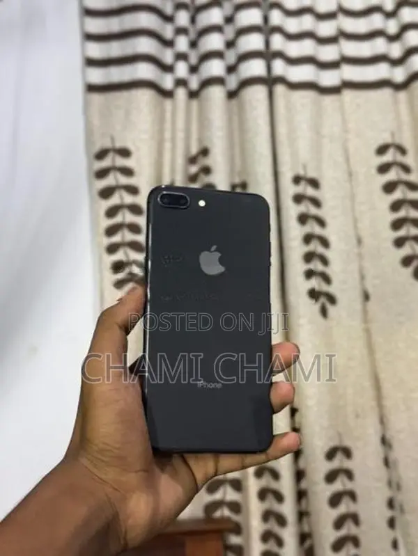 Apple iPhone 8 Plus (Used)