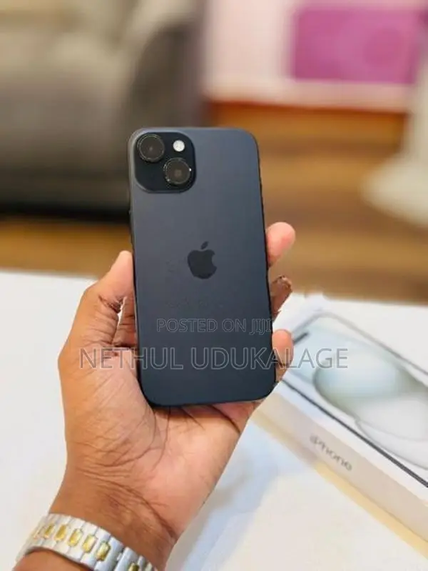 Apple iPhone 15 256GB (Used)