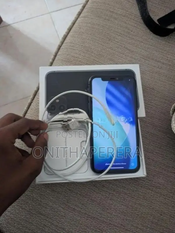 Apple iPhone 11 (Used)