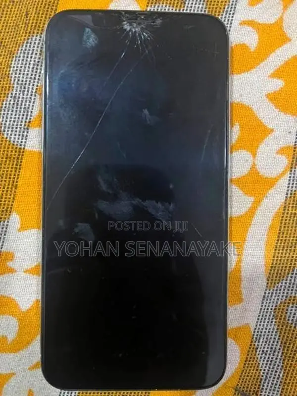 Apple iPhone X (Used)