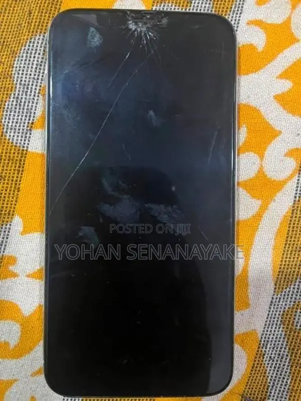 Apple iPhone X (Used)