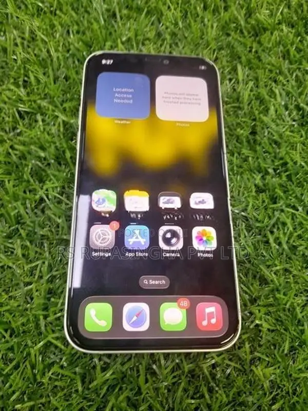 Apple iPhone 12 (Used)