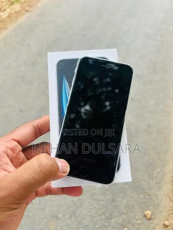 Apple iPhone SE 2 .. (Used)