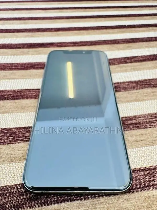 Apple iPhone XS (Used)
