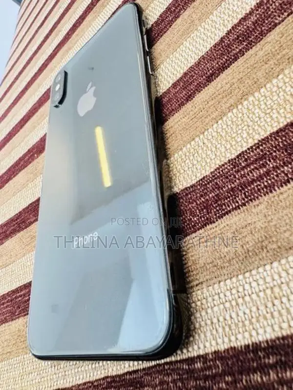 Apple iPhone XS (Used)