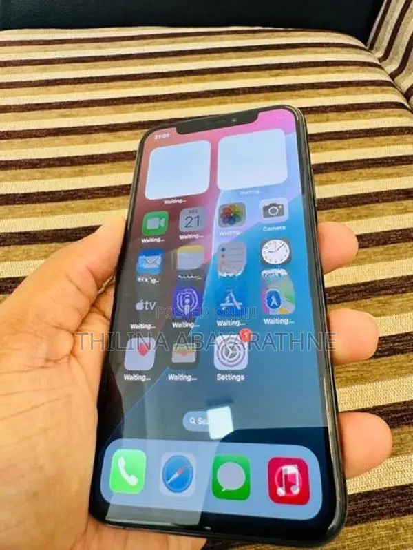 Apple iPhone XS (Used)