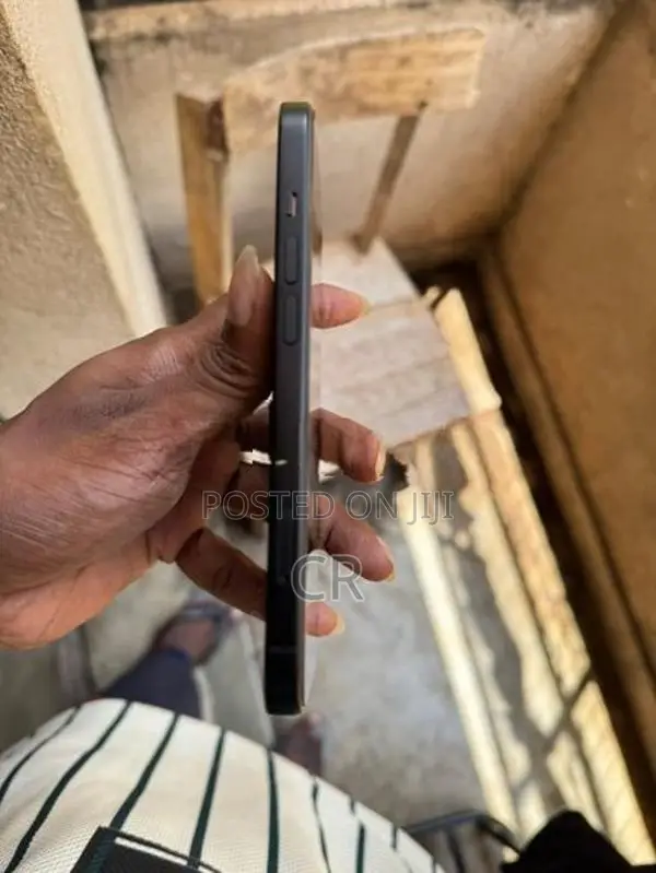 Apple iPhone 15 (Used)