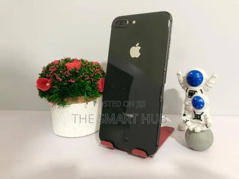 Apple iPhone 8 Plus 64GB (Used)