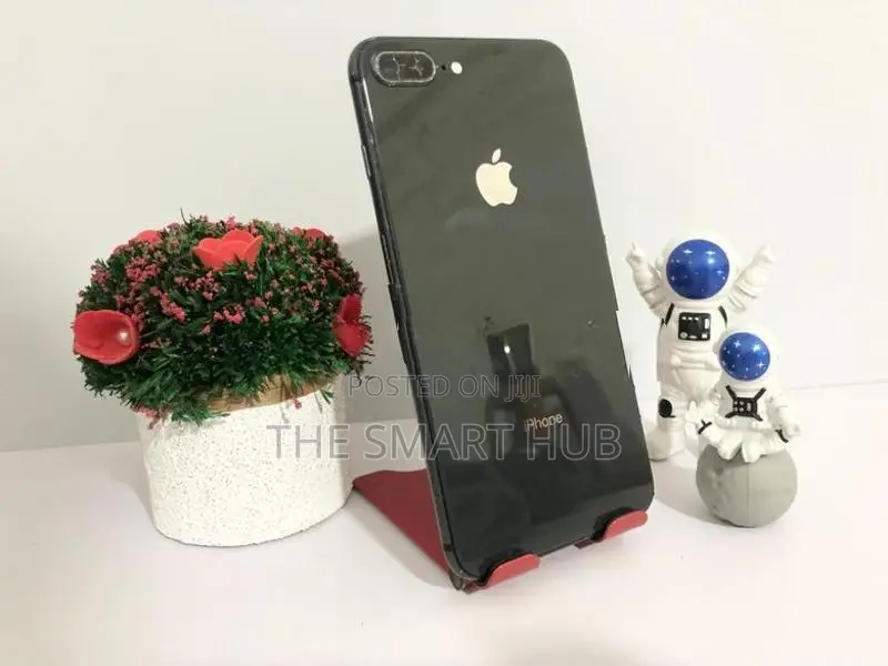 Apple iPhone 8 Plus 64GB (Used)