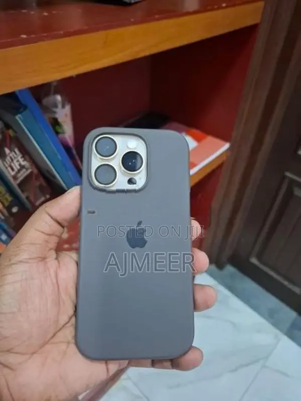 Apple iPhone 16 Pro (Used)