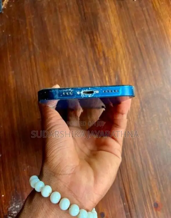 Apple iPhone 12 (Used)