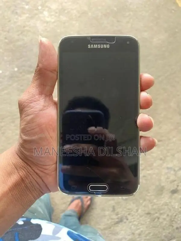 Samsung Galaxy S5 Silver (Used)