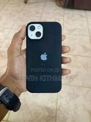 Apple iPhone 13 (Used)