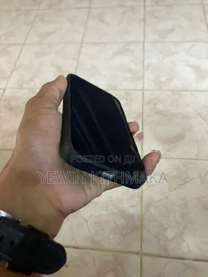 Apple iPhone 13 (Used)