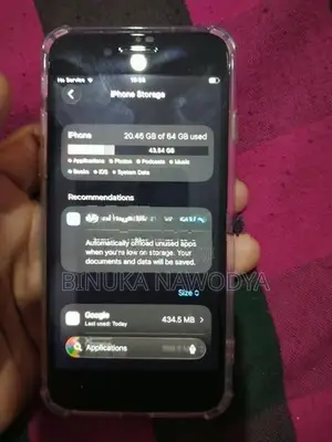 Apple iPhone SE 2 (Used)