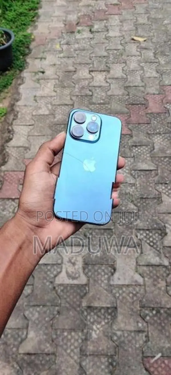 Apple iPhone 15 Pro 256GB (Used)