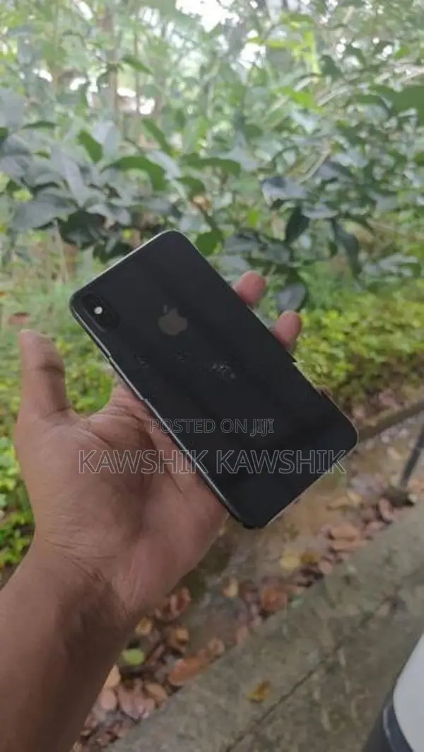 Apple iPhone XS Max (Used)