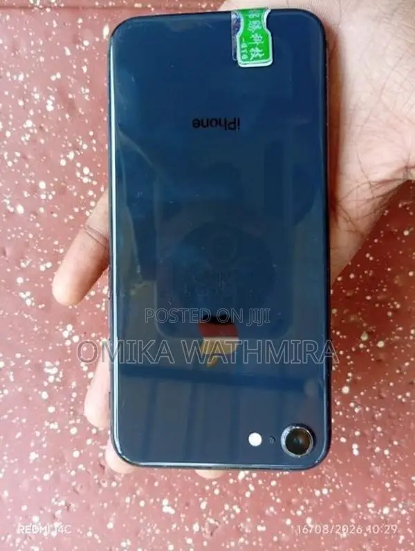 Apple iPhone 8 (Used)
