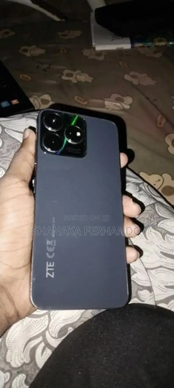 ZTE V50 (Used)