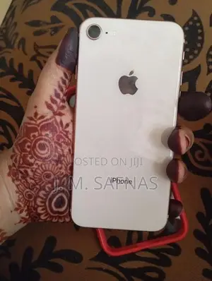 Apple iPhone 8 (Used)