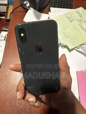 Apple iPhone X (Used)
