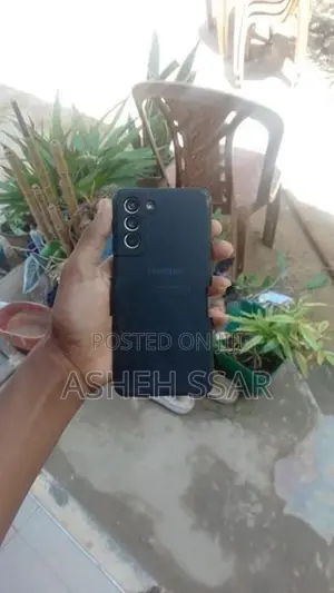 Samsung Galaxy S21 H (Used)