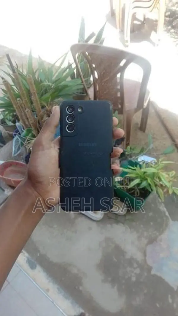 Samsung Galaxy S21 H (Used)