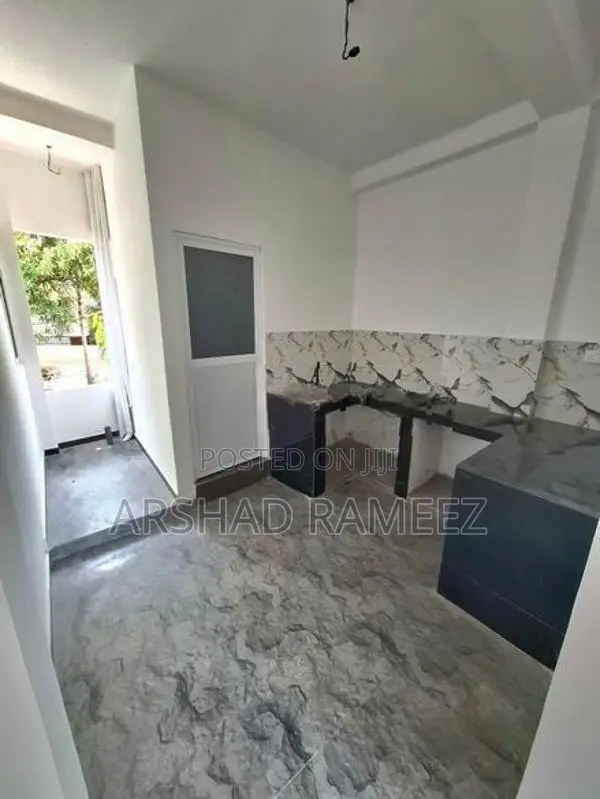 Road Facing 2 Seperate Units House For Sale Wellampitiya