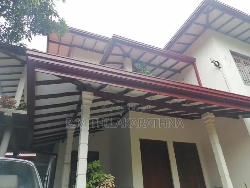 නවීන අංග සම්පූර්ණ දෙමහල් නිවස විකිණීමට - කඩවත