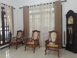 නවීන අංග සම්පූර්ණ දෙමහල් නිවස විකිණීමට - කඩවත