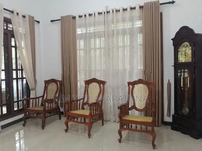 නවීන අංග සම්පූර්ණ දෙමහල් නිවස විකිණීමට - කඩවත