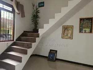 නවීන අංග සම්පූර්ණ දෙමහල් නිවස විකිණීමට - කඩවත