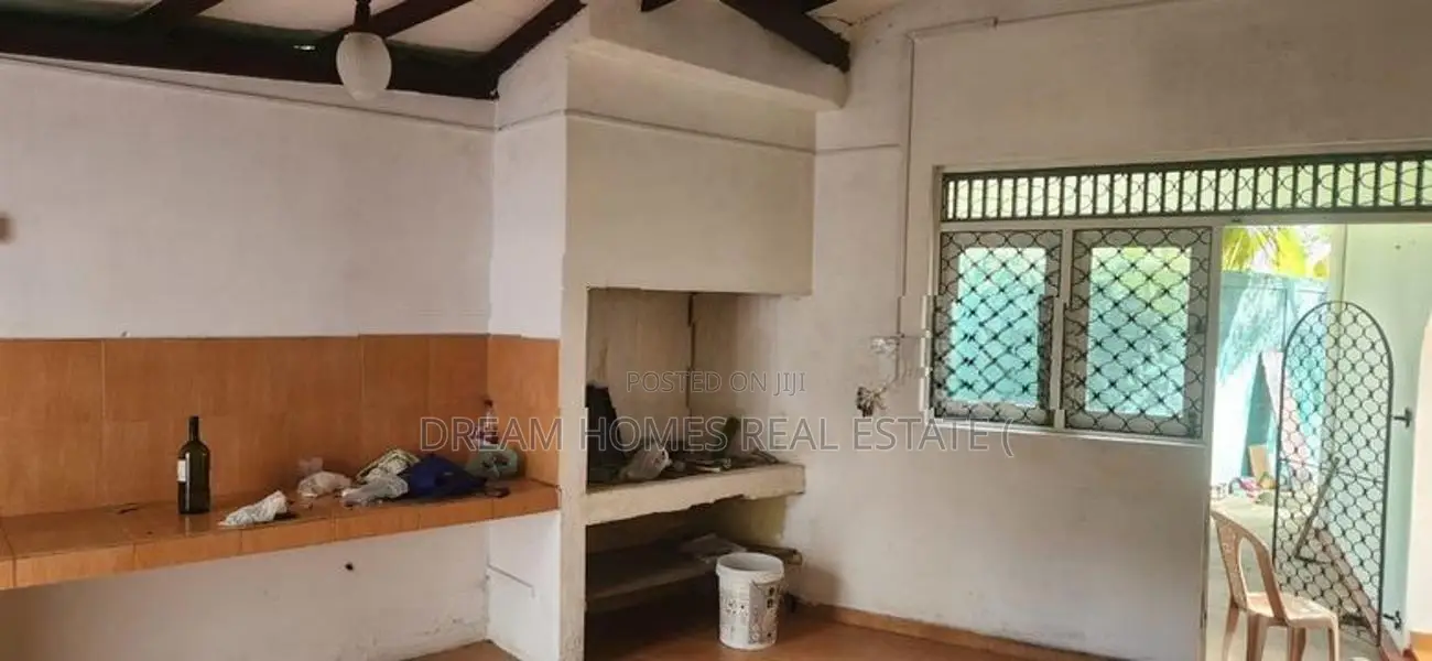 Spacious 5 Br House for Rent – Battaramulla, Koswatta