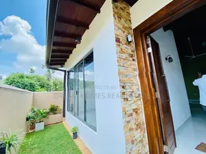 3BR Luxury House on 7.5 Perches – Athurugiriya